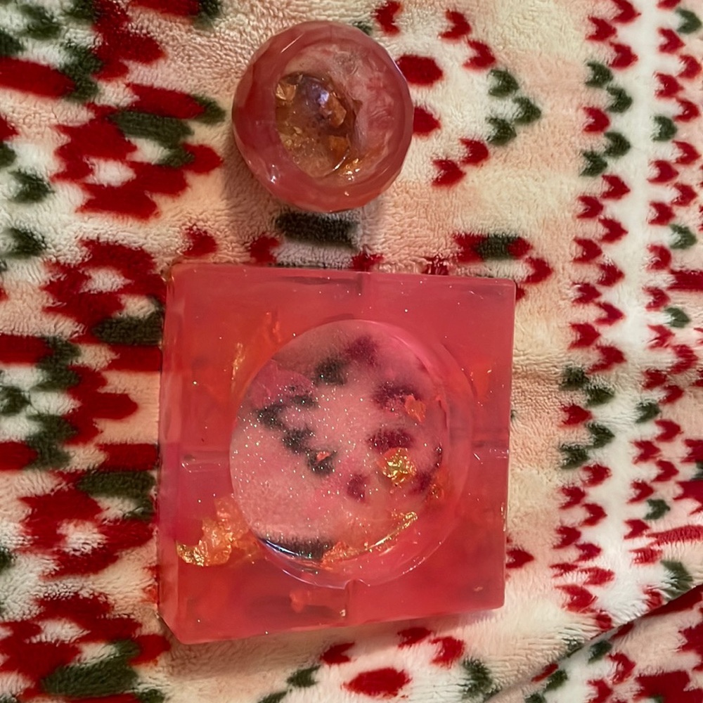 Pink & gold ashtray and a random small container